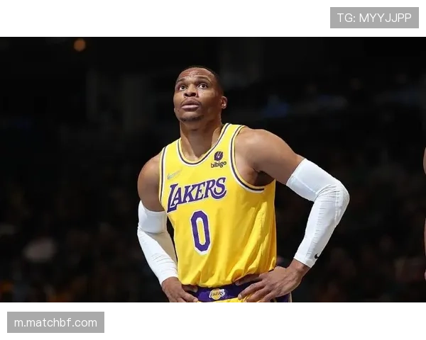 黄蜂次节反超后稳扎稳打 三球9记三分击溃湖人防线