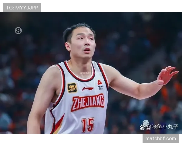 青岛队米奇篮板保护能力较强 场均15篮板内线支柱 青岛队米奇篮板保护能力较强 场均15篮板内线支柱